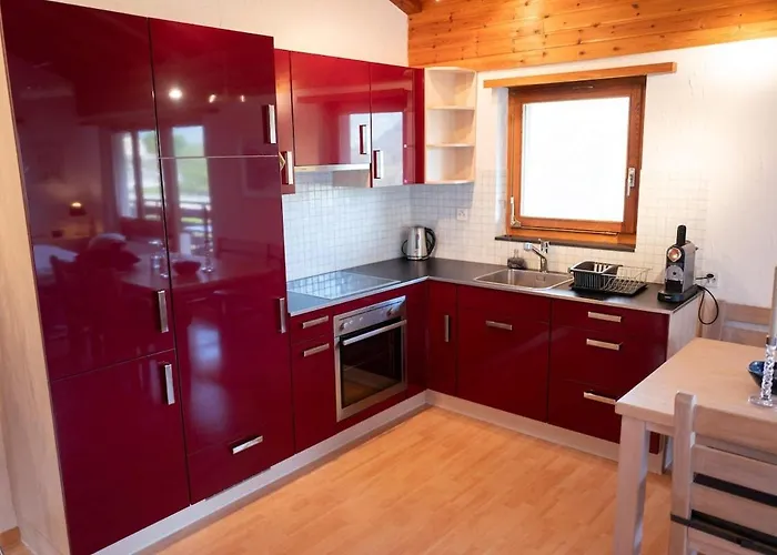 Lovely In A Sunny Village Апартаменты *