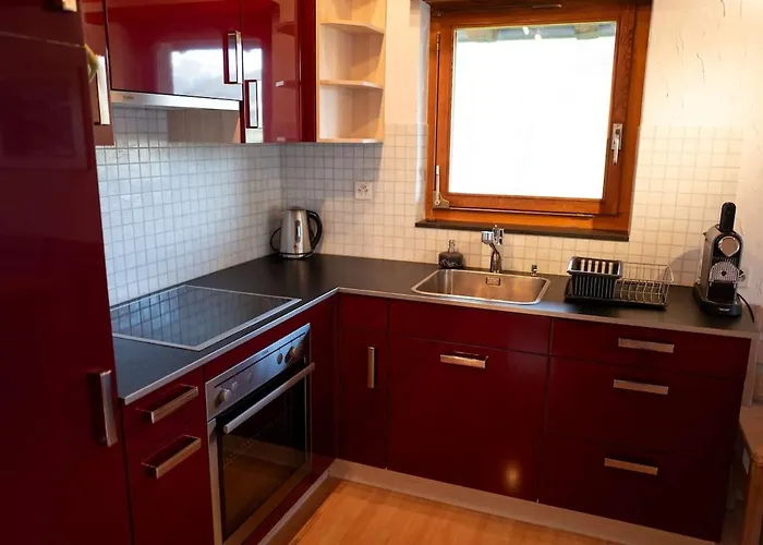 Lovely In A Sunny Village 阿罗萨