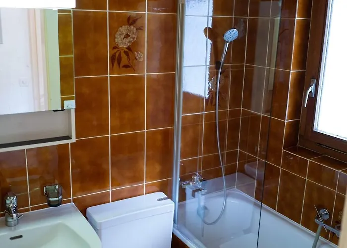 Lovely In A Sunny Village 阿罗萨